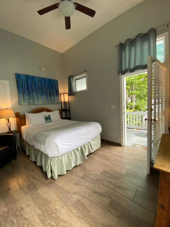 Chambre Lit Queen-Size avec Balcon