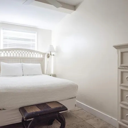 Sea Breeze -Great Location!-2